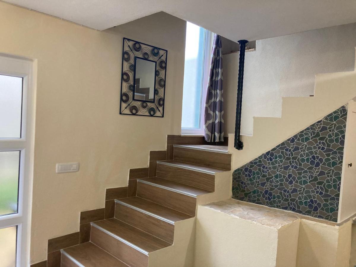 Relax And Explore, Alva Apartment Solin Luaran gambar